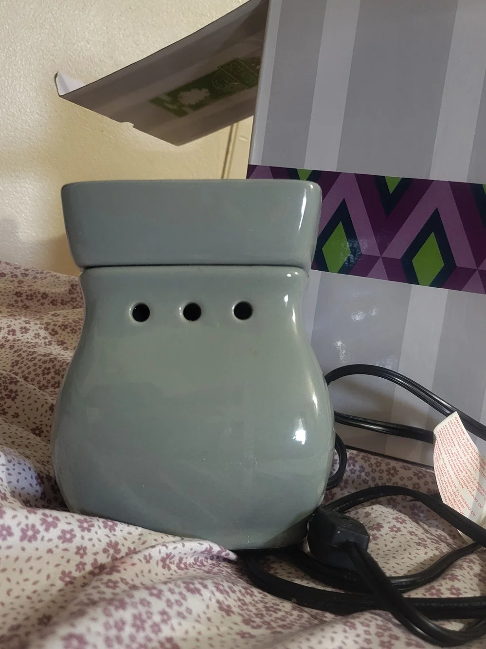 Scentsy Ceramic Wax Warmer in Sage Green